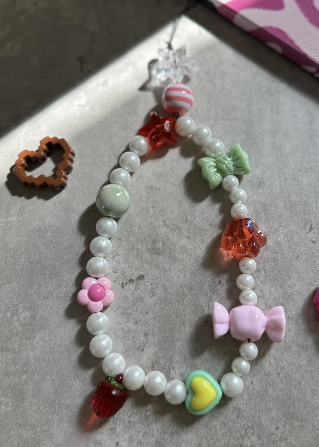 Sweet Candy Phone Charm – Strawberry Bead Wrist Strap, Pastel Heart & Bow, Pearlcore Phone Accessory